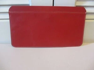 NEU MIT ETIKETT IAI ROTE FLACHE LEDER CLUTCH - Bild 1 von 4