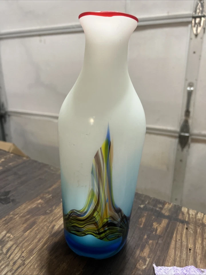 Матовая белая стеклянная ваза зеленый желтый завиток красный ободок 12 дюймов китайский художественный декор - Изображение 1 из 4