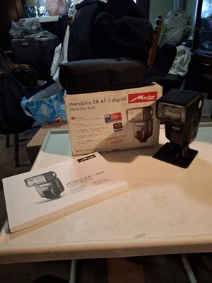 Metz Mecablitz 58 AF-1 Digital Shoe Mount Flash for CANON - Image 1 of 4