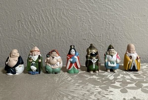 Figurine vintage giapponesi 7 Dei Fortunati in gesso massiccio - Foto 1 di 13