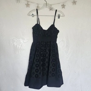 Twenty One Damen Babydoll Kleid Blumen Ösen schwarz Whimsygoth Retro Boho Girly - Bild 1 von 15