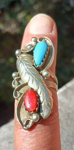 VINTAGE COLLECTIBLE NAVAJO TURQUOISE AND RED CORAL STERLING SILVER RING 6 1/2 - Picture 1 of 7