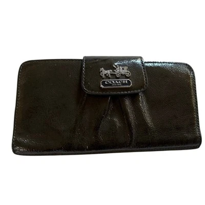 Cartera Coach charol verde oliva - interior rosa, vintage y elegante Foto 1 de 4