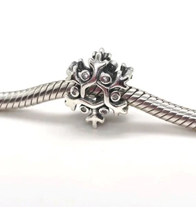 🩷 Silver Snowflake Bead Charm S925 Genuine Sterling Silver 🩷 - Picture 1 of 9