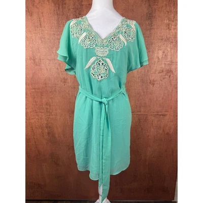 Vestido boho Chelsea and Violet XS verde bordado  Foto 1 de 4