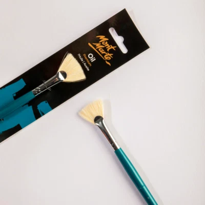 1pc Mont Marte High Quality OIL Brush Premium Artist Paint Chungking Fan 8 - image 1 of 2