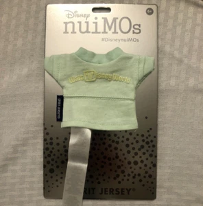 Disney Nuimos Light Green Pastel Mini Spirit Jersey Short Sleeves White Logo NEW - Foto 1 di 1
