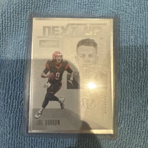 2020 PANINI PLAYBOOK JOE BURROW NEXT UP ROOKIE  NU-1 - Picture 1 of 3