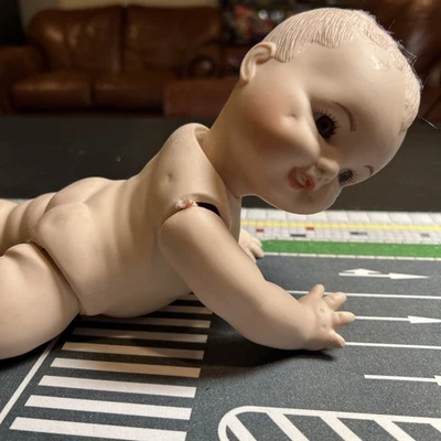 "Muñeca articulada de porcelana bisque vintage de 11"" quizás Caroline Barnes ver fotos" Foto 1 de 4