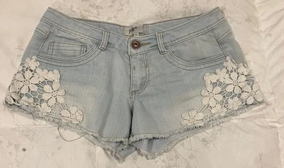 Jolt - Pantalones de mezclilla bordados con dobladillo crudo elástico azul cortado - Juniors - Talla 3 Foto 1 de 4