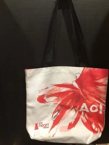 The Heart Truth Tote signed 2x Carmen Marc Valvo-2007 Mercedes Benz Fashion Week - Picture 1 of 11