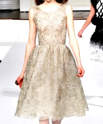 Oscar de la Renta 2011 Runway Embroidered Embellished Gold Cocktail Dress US 10 - Image 1 of 4
