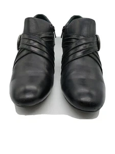 Born Size 9 (40) Black Leather Womens Ankle Booties - Bild 1 von 10