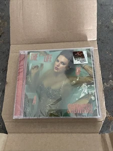 Taylor Swift - The Life of a Showgirl CD + Hand Signed Photo 2 - In HAND SEALED - Picture 1 of 4