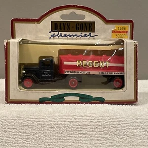 Days Gone  Premier Collection 1935 Articulated Regent Oil Tank Truck NEW - Picture 1 of 3