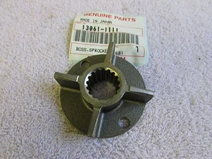 NOS KAWASAKI ZL1000 ZL900 ELIMINATOR ZX1000 ZX900 NINJA GENERATOR SPROCKET BOSS - Picture 1 of 2