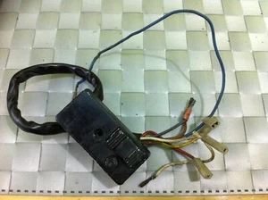 B-81 PIAGGIO VESPINO VESPA MANDO PIÑA INTERRUPTOR SWITCH GEAR LENKER SCHALTER - Imagen 1 de 1