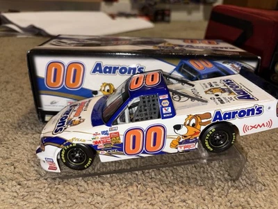 Action 1:24 2007 #00 Aaron's Lucky Dog Tundra Supertruck - Image 1 of 4