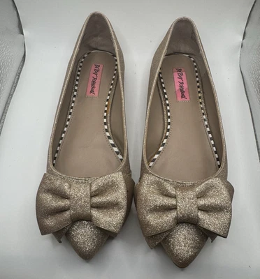 Betsey Johnson Oro Brillo Cindi Punta Punta Arco Plano Talla 8 Foto 1 de 4