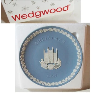 Vintage mit Box Wedgwood 1987 Weihnachtsteller Guild Hall London Jasperware blau 8" - Bild 1 von 7