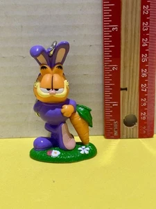Vintage, Garfield Easter Bunny Outfit Keychain - Picture 1 of 6