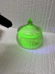 Vintage Green Vaseline Depression Glass Anchor Hocking Spiral Candy Jar Glows - Picture 1 of 12