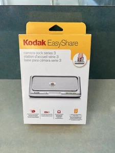 Kodak EasyShare Camera Dock Series 3 - Transfer Images & Charges Battery - Picture 1 of 7