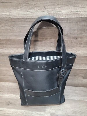Bolso de Mano Givenchy Parfum Negro Poliéster Nylon Doble Asa Superior Usado en Excelente Condición Foto 1 de 4