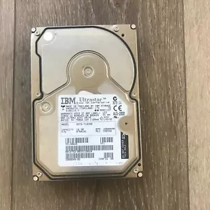 IBM Ultrastar DDYS-T18350 18 GB 10000 RPM 3,5" 80 pin disco rigido interno SCSI - Foto 1 di 4