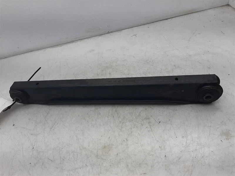 Brazo de control inferior trasero 00-10 CHEVROLET SUBURBAN 1500 15286145 Foto 1 de 4