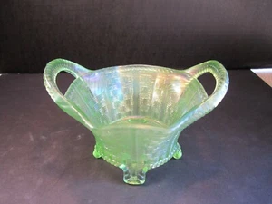 Northwood 8 Sided Ice Green Carnival Glass Bushell Basket - Picture 1 of 5