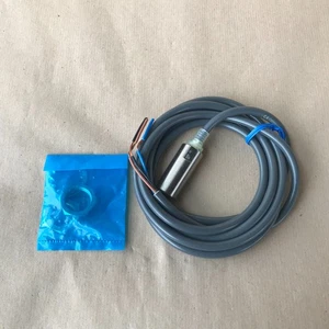 OMRON E2E-X5E1 PROXIMITY SENSOR - Picture 1 of 7