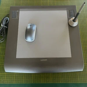 Wacom Intuos 3 PTZ 1230/G(A) 12*12 Large Format Graphics Tablet w. Pen/Mouse USB - Picture 1 of 7