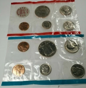 1971 US Mint Uncirculated (Philadelphia & Denver) *No Envelope - Picture 1 of 5