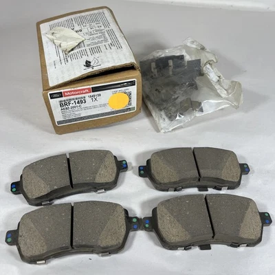 Juego de pastillas de freno de disco delanteras originales Ford Motorcraft BRF-1493 Ford Fiesta 2011-2019 Foto 1 de 4