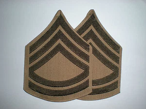 USMC PRE-1958 RANGO SARGENTO DE ARTILLERÍA - VERDE SOBRE CAQUI - 1 PAR - Imagen 1 de 1