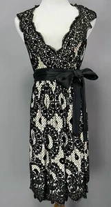 DVF Black and white Velvet Floral Pattern dress knee length size Medium - Picture 1 of 4