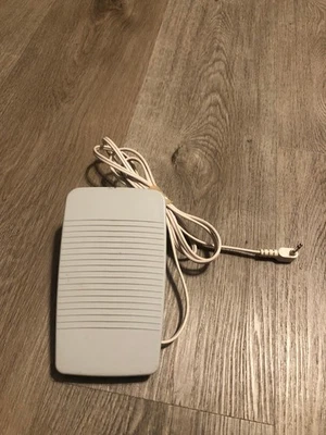 Подлинная ножная педаль управления швейной машинки Brother модель T FC-322 ПРОТЕСТИРОВАНА И РАБОТАЕТ - Изображение 1 из 4