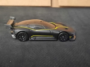 2025 Hot Wheels Aston Martin Vulcan - Picture 1 of 5