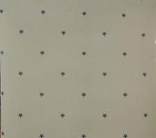 SMALL BLUE BARN STARS ON AN OFF WHITE BACKGROUND PREPASTED WALLPAPER # CTR44043