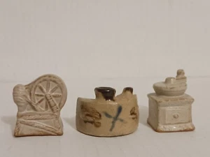 Vintage Ceramic Miniature Coffee Grinder And Spinning Wheel And Other (3 Pieces) - Picture 1 of 23