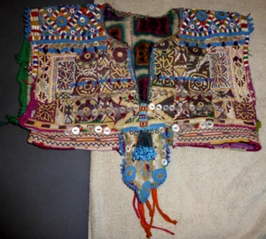 Antike afrikanische Yoruba Handperlenweste 17 Zoll über Brust Perle Knopf Kunst - Bild 1 von 3