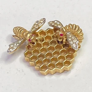 Broche prendedor vintage años 60 Marcel Boucher nido de abeja y colmena chapado en oro estrás - Imagen 1 de 8