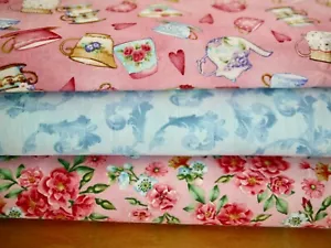 Stoffpaket Henry Glass TWEETS and TREADS Teetasse Teekanne Rosen Ornamente rosa - Bild 1 von 12