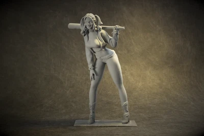 Harley Quinn – Collector Grade 3D Printed Statue Kit (with Wood Base) - Image 1 of 4
