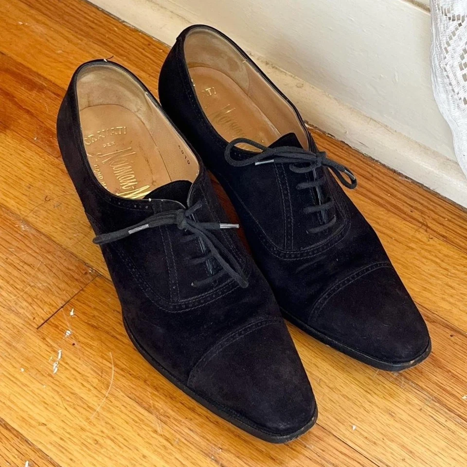 Vintage 1970s Gravati Italian Black Suede Leather Pointed Toe Oxford Pumps 8 - Image 1 of 4