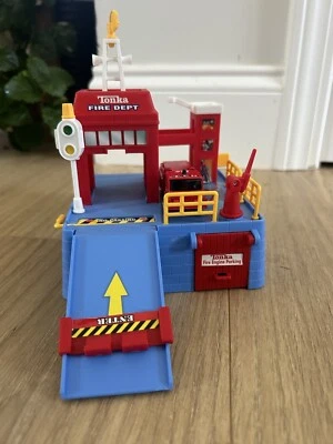 Tonka Big Fire Department Play Set No. 11112 Firetruck & House Diecast - Used - Image 1 of 4