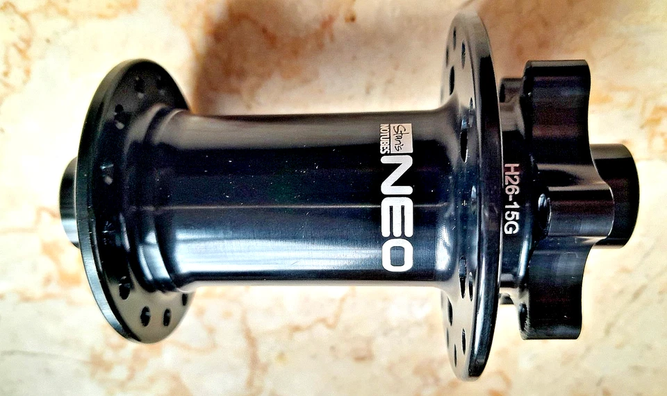 ¡NUEVO! Buje delantero para bicicleta Stan's NoTubes NEO 15x100 TA 6 pernos disco 28h ZH0395 Foto 1 de 1