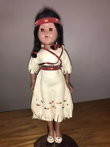 Vintage años 70 7 pulgadas Muñeca de recuerdo indio nativo americano ojos dormidos papoose - Imagen 1 de 5