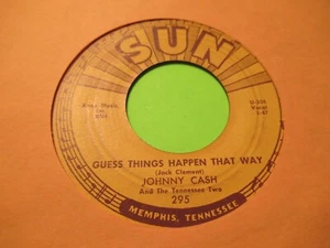 johnny cash come in stranger / guess things happen that way 45 7" sun - Imagen 1 de 2